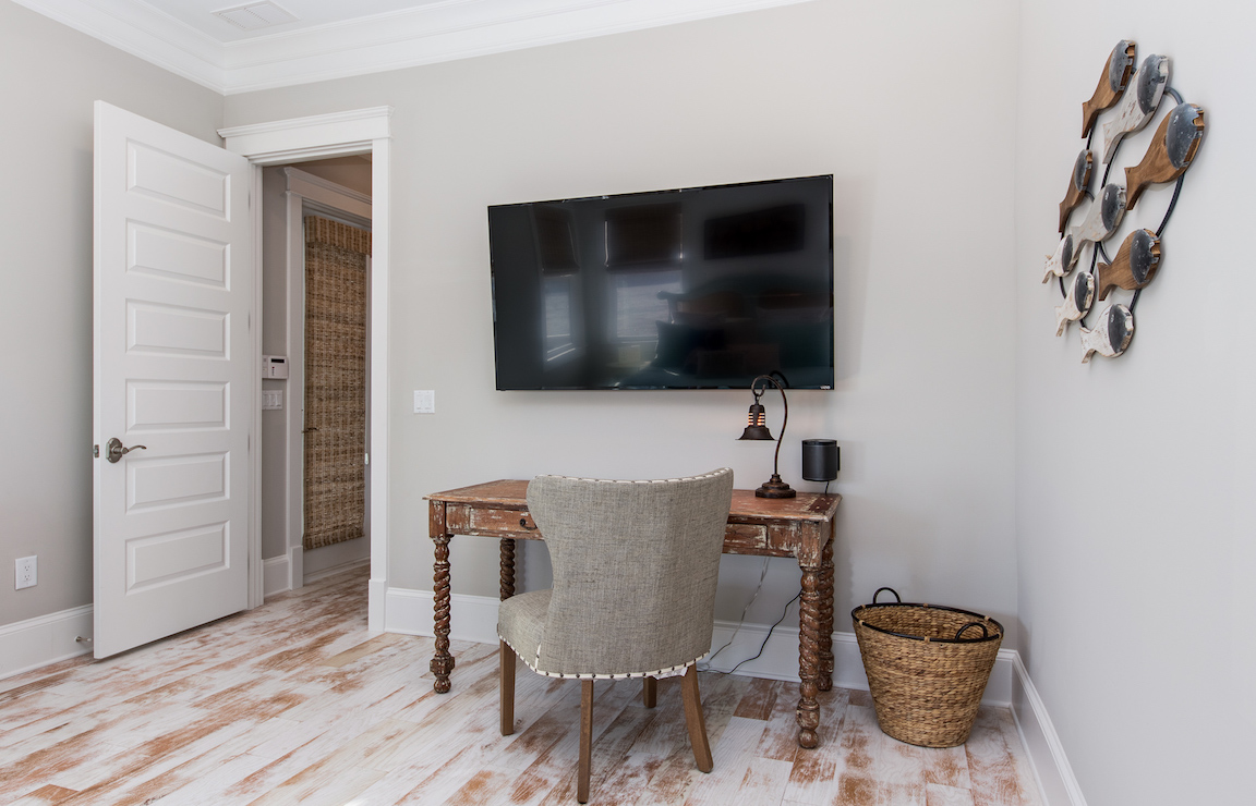06-1st-Bedroom-Desk.jpg
