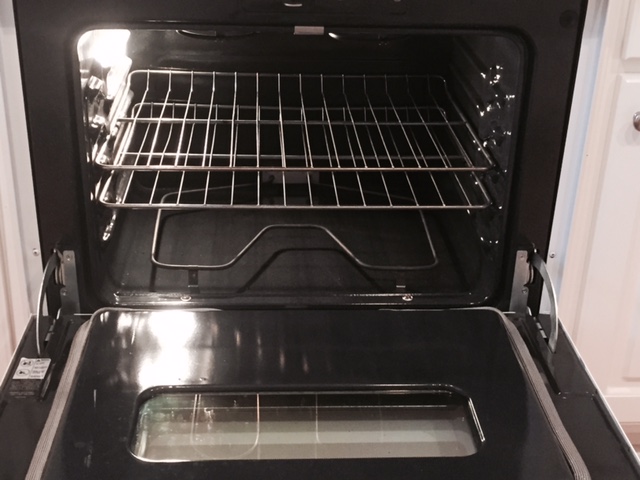 GE 30in Elec Stove inside_2.jpg