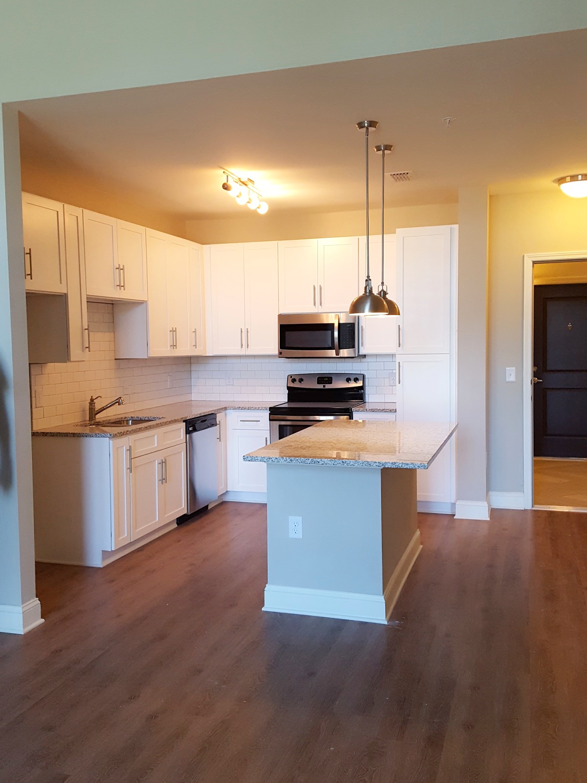 Inlet Kitchen 2.jpg