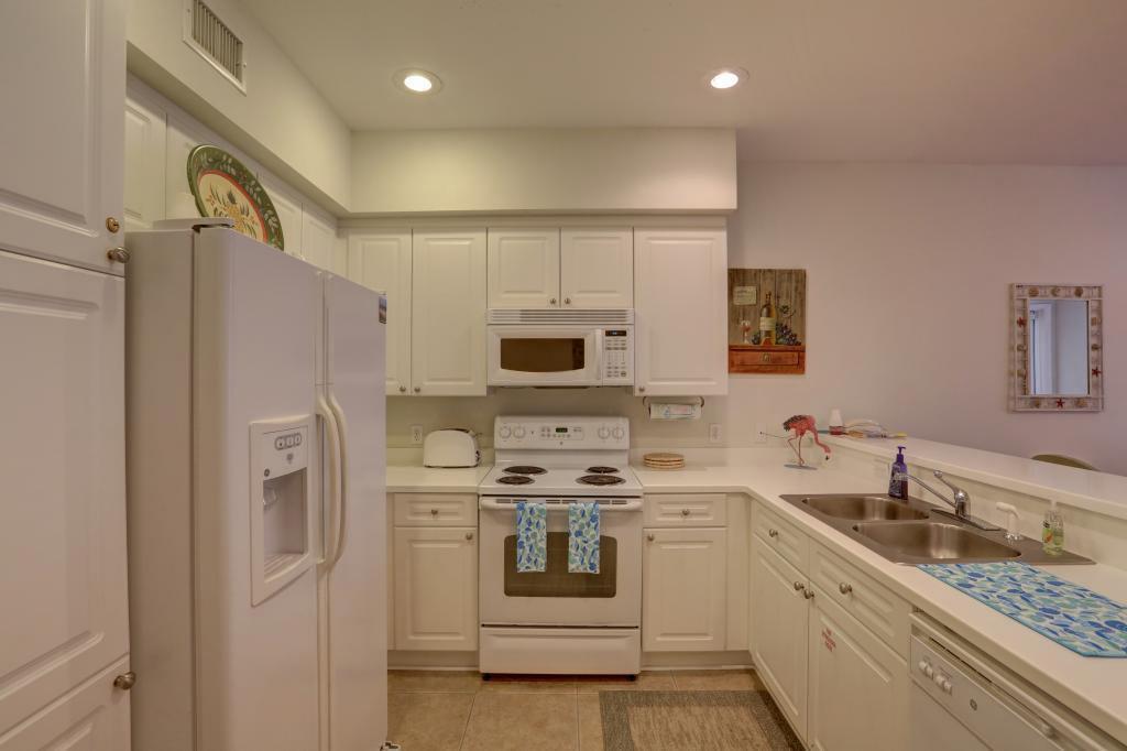 kitchen 1.jpg