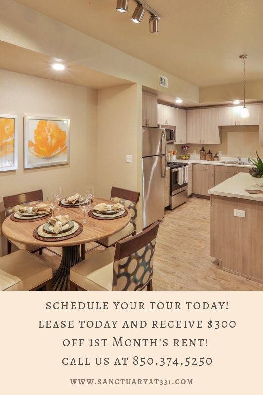 lease today and receive $300 off 1st Month's rent!.jpg