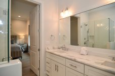 master bath 1.jpg