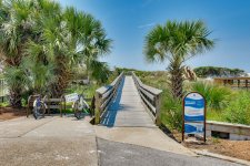 Public beach access area 2 blocks from home.jpg